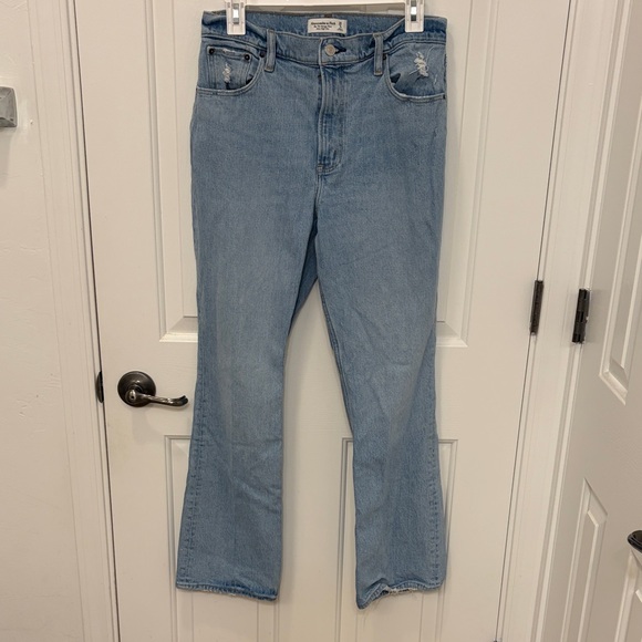 Abercrombie & Fitch The ‘70s Vintage Flare Ultra High Rise Jeans - Picture 2 of 5